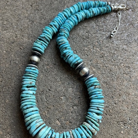 Sterling Silver Graduated Blue Turquoise Bead Necklace. 18 inch - Picture 6 of 12